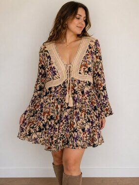 $98 Torrid Floral Boho Babydoll Dress Crochet Detail Size 00 (M/L)